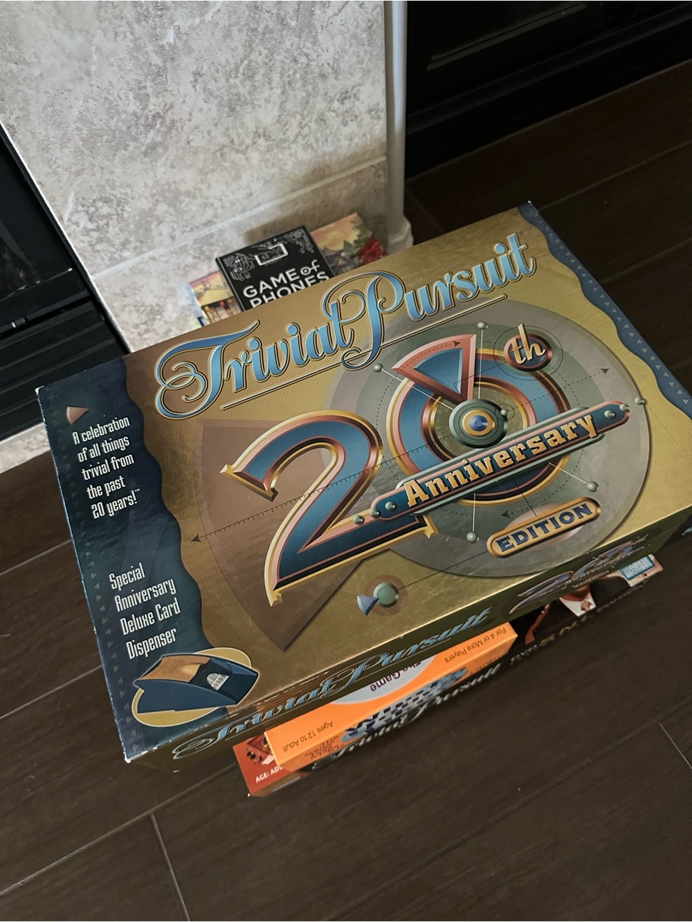 Hasbro Trivial Pursuit 20th Anniversary Edition - Collectible
